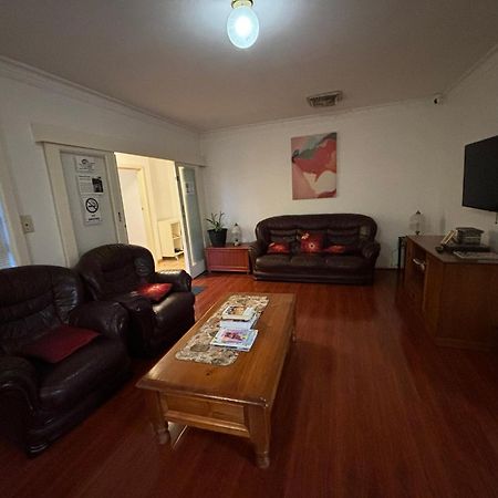 Sunny House - Melbourne Airport Home Luaran gambar